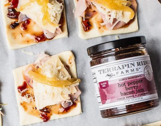 Hot Pepper Berry Bacon Jam