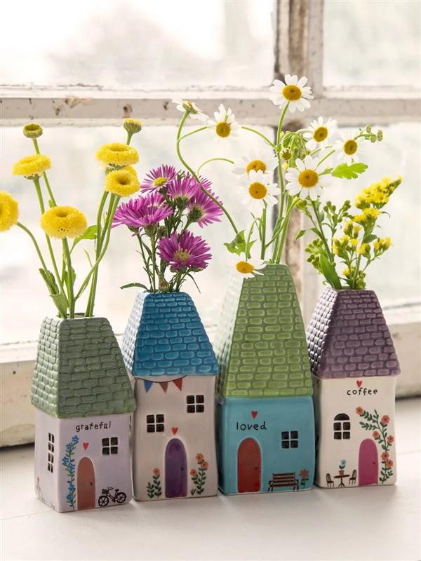 Coffee House Quaint Cottage Bud Vase