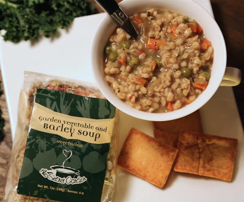 Garden Veggie & Barley Soup