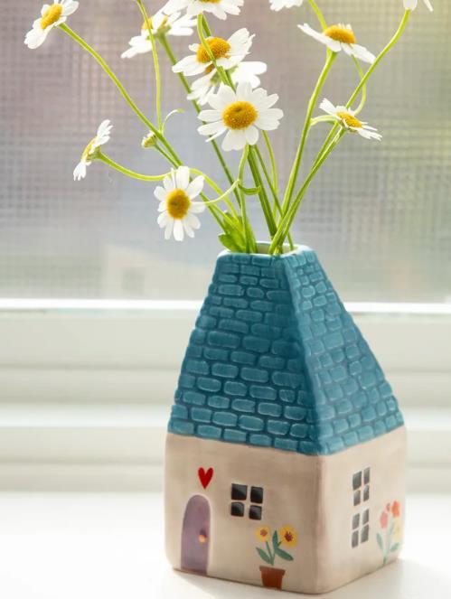 Cottage Bud Vase