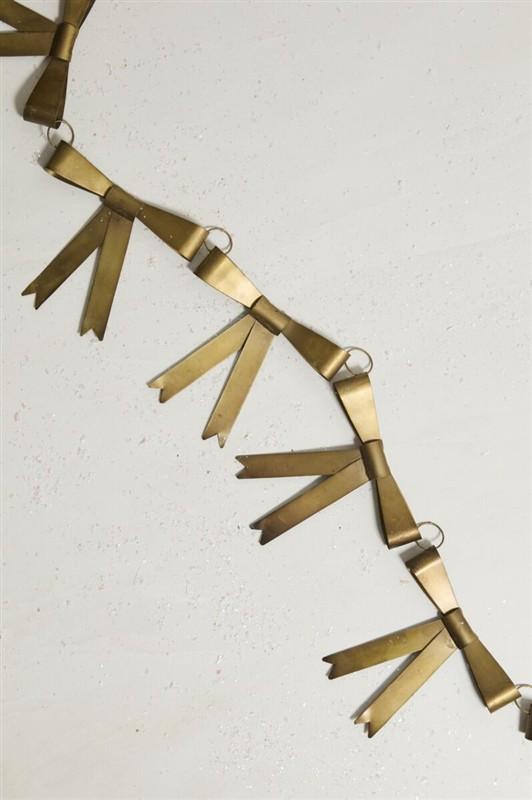 Bow Garland