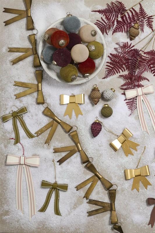 Bow Garland